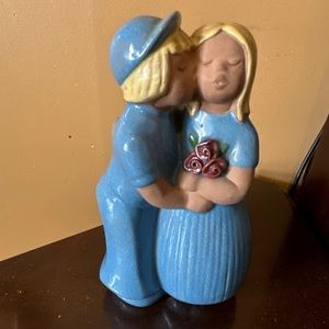 Pussen Edit Risberg  Swedish ceramic pottery couple kiss Boy Girl Figurine gift